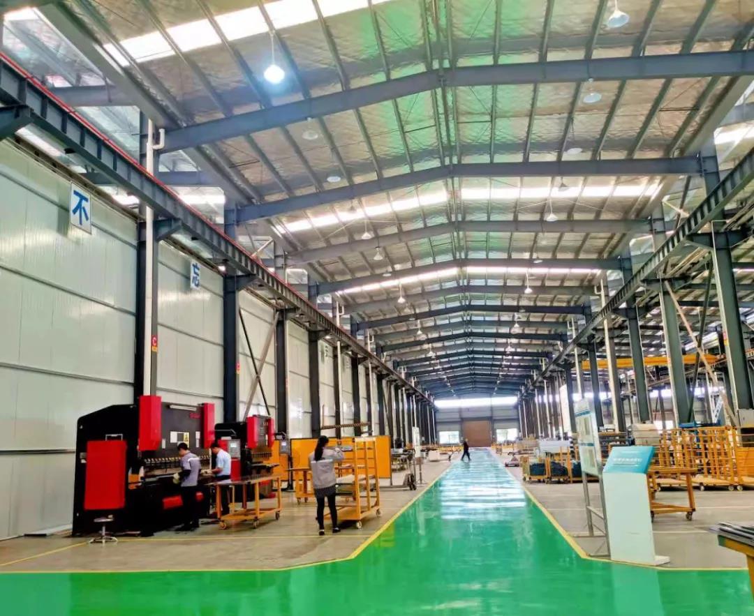 【乐鱼在线登录入口-乐鱼（中国）
湖南生产基地】热火朝天生产忙，高质高效产精品！​
